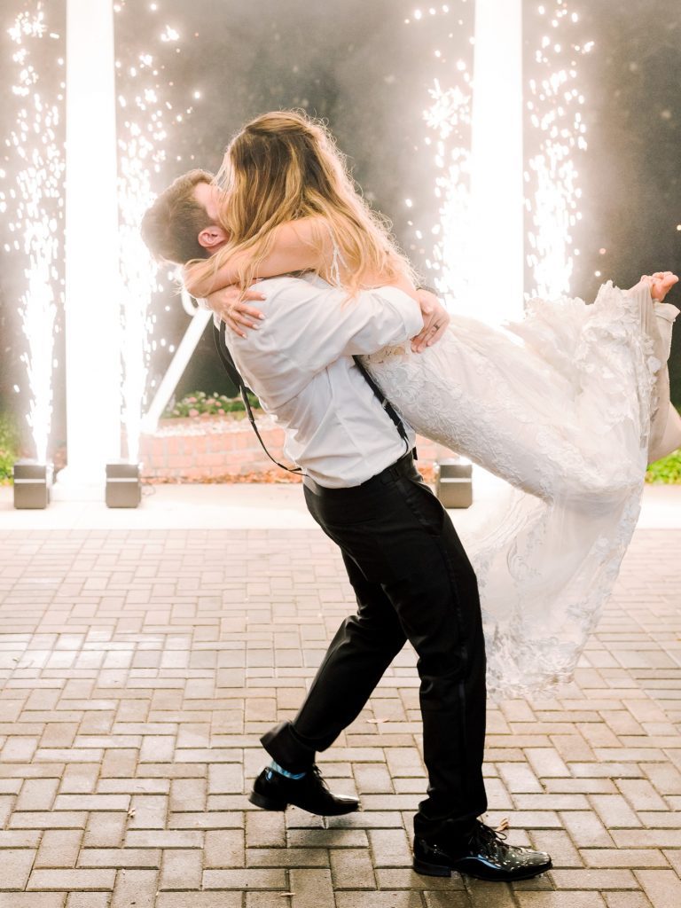 Bride and groom portraits at Savannah Yacht Club