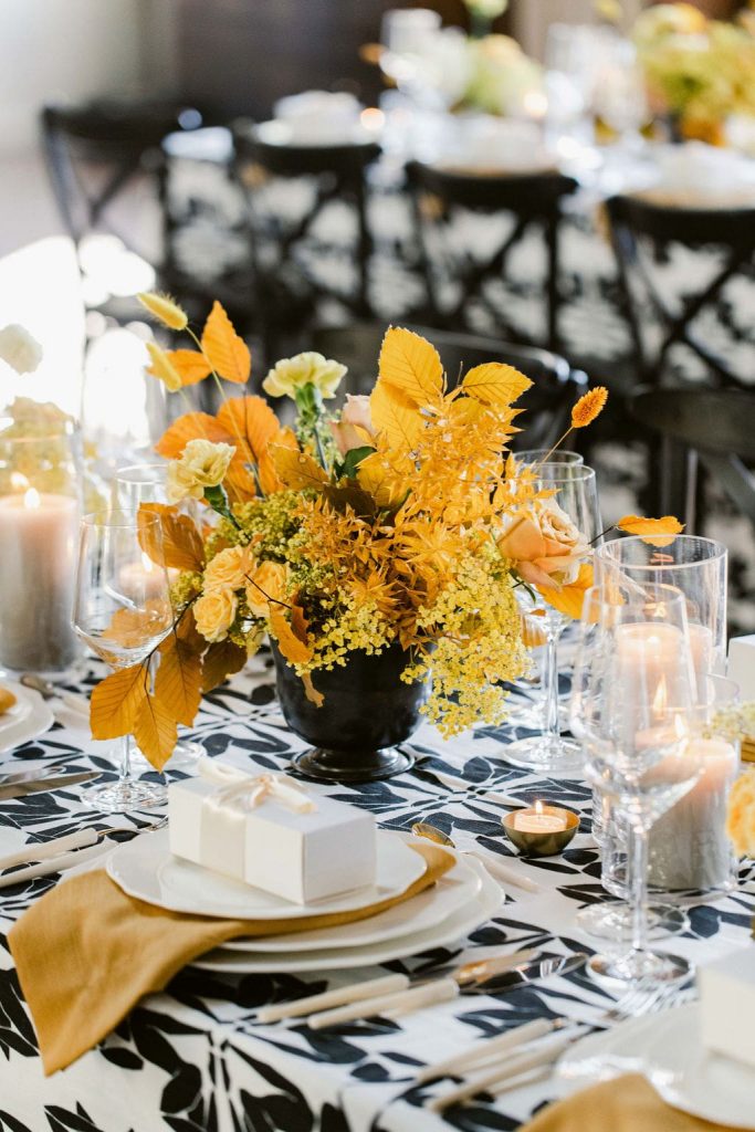 monochromatic color centrepieces 