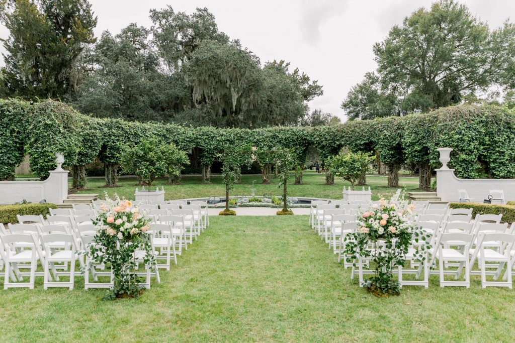 Jekyll Club wedding ceremony on the lawn