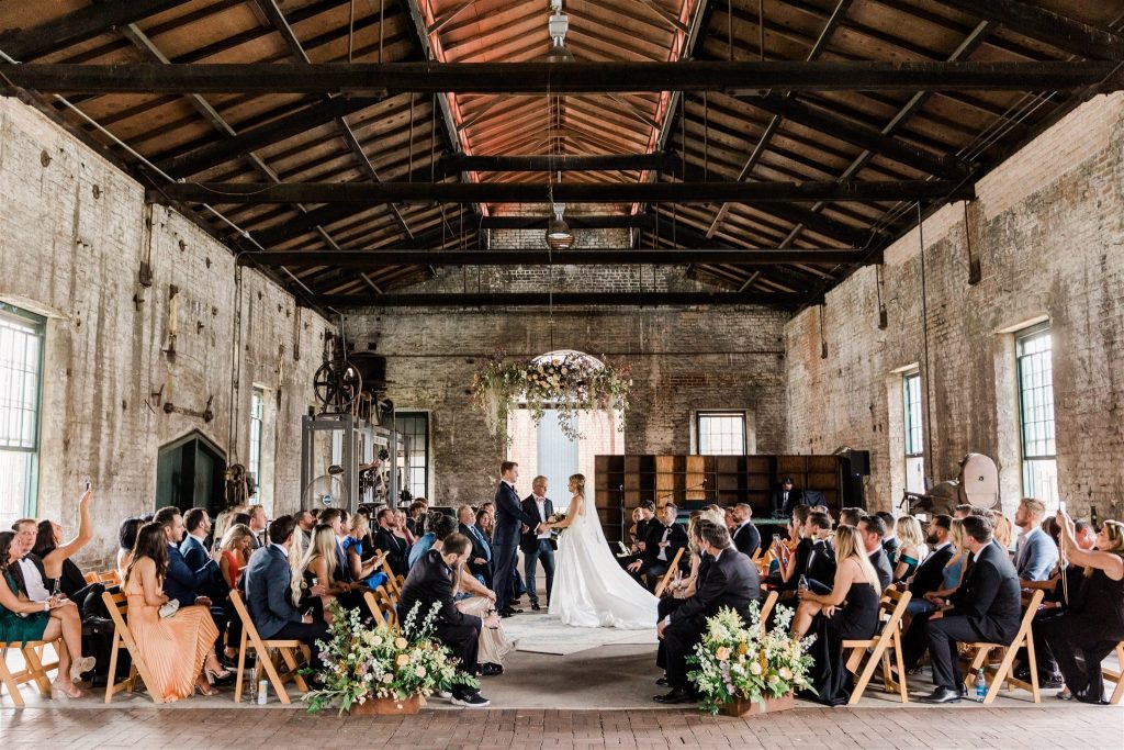 Memphis & Christmas wedding ceremony