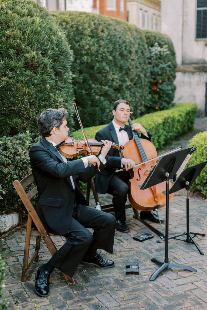 Live wedding musicians