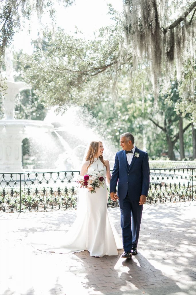 Savannah wedding photos at Forsyth Park