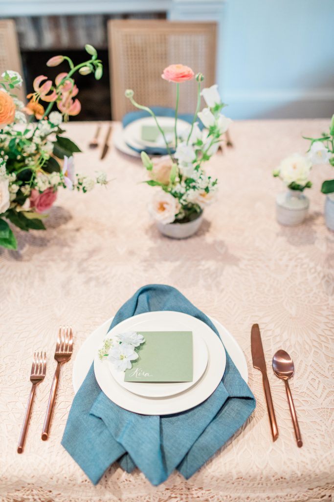 full service floral design wedding table